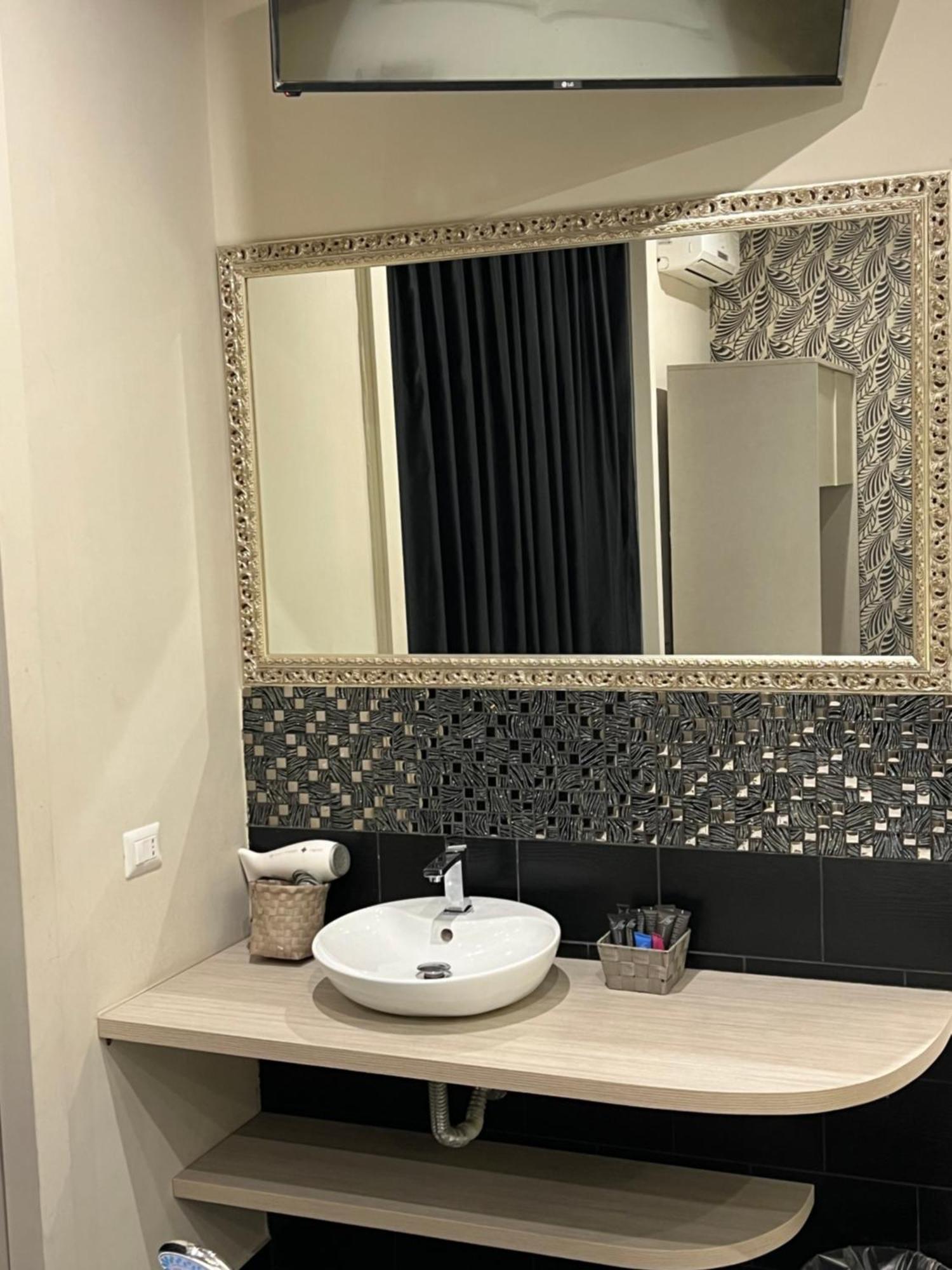 Goditi Napoli2 Apartment Bagian luar foto
