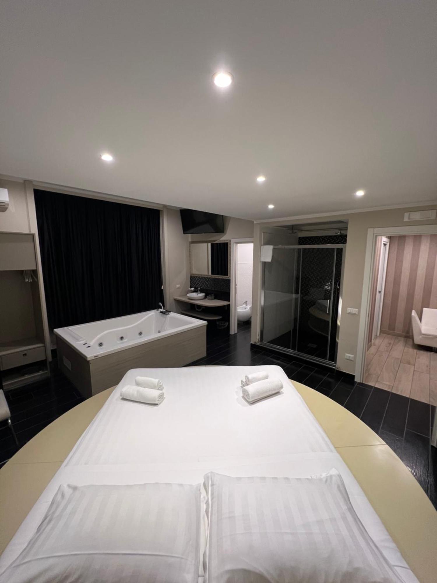 Goditi Napoli2 Apartment Bagian luar foto